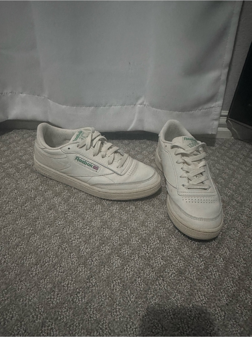 Reebok White Athletic Sneakers Size 9 with Branding